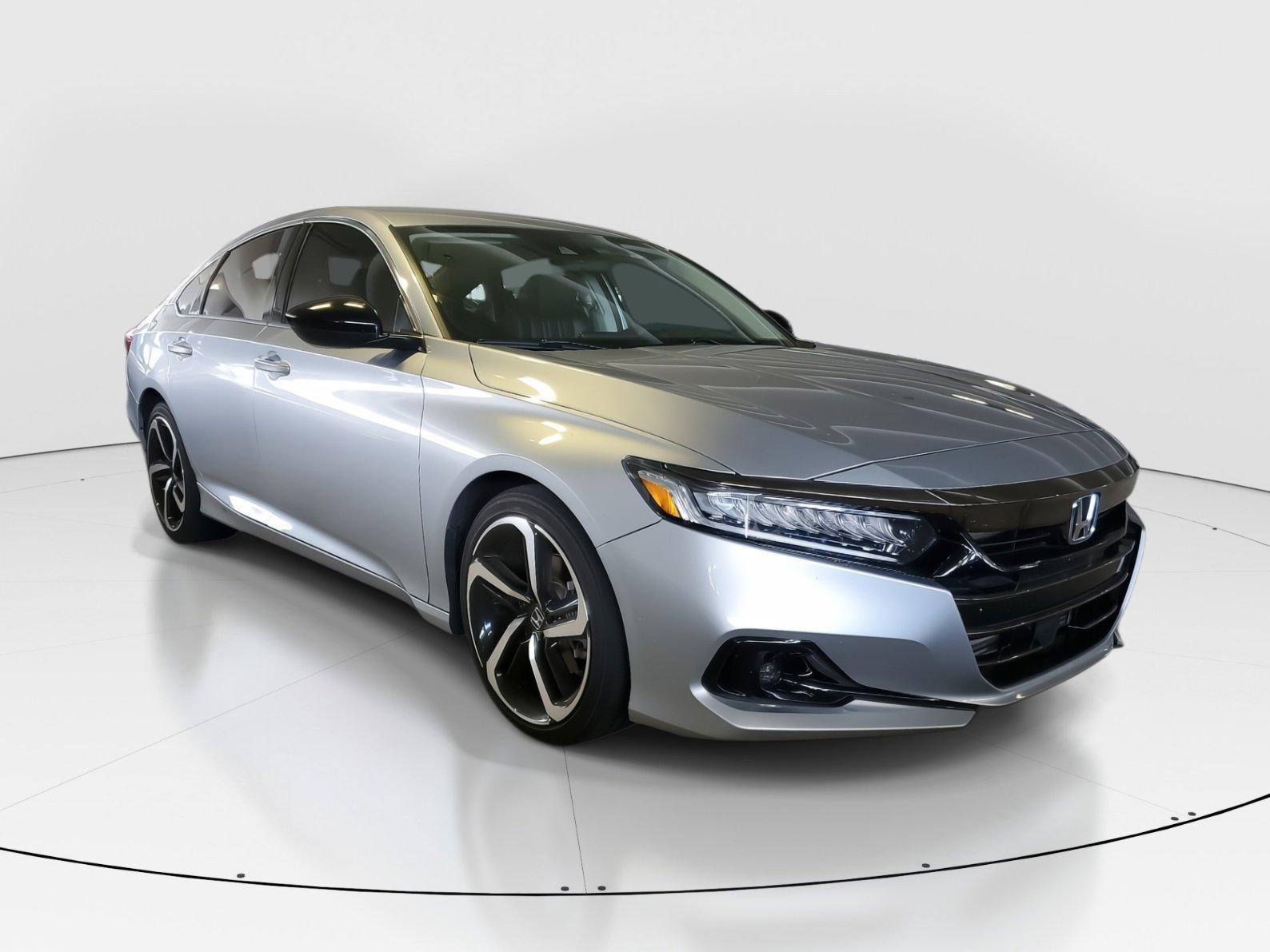 Used 2022 Honda Accord Sport SE with VIN 1HGCV1F40NA005572 for sale in Miami, FL