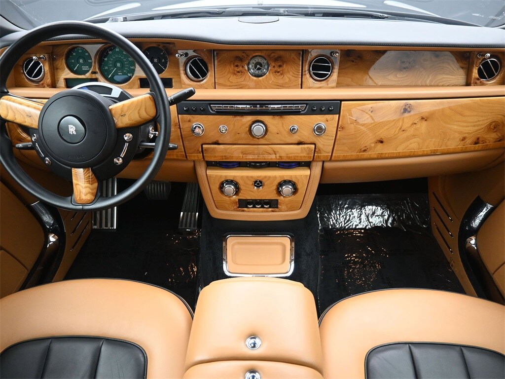 2015 Rolls Royce Phantom Drophead Coupe photo 2