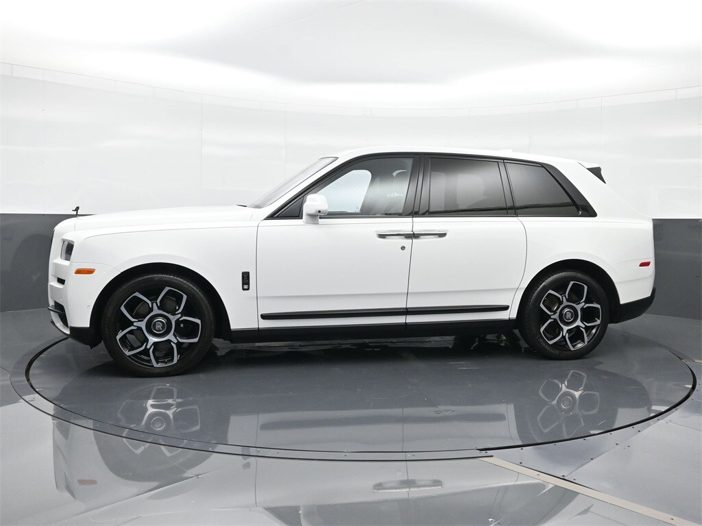2023 Rolls Royce Cullinan Black Badge photo 2