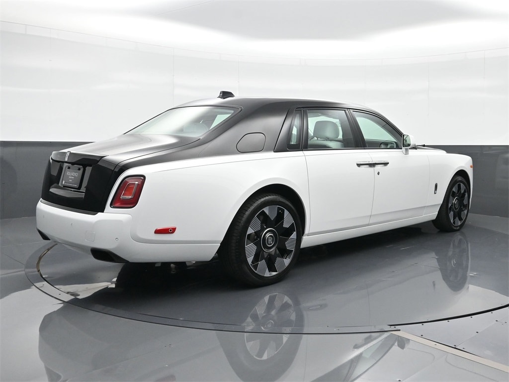 New 2026 Rolls-Royce Phantom