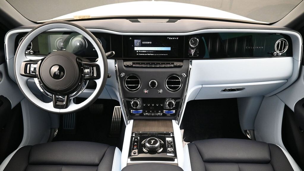 New 2026 Rolls-Royce Cullinan SUV