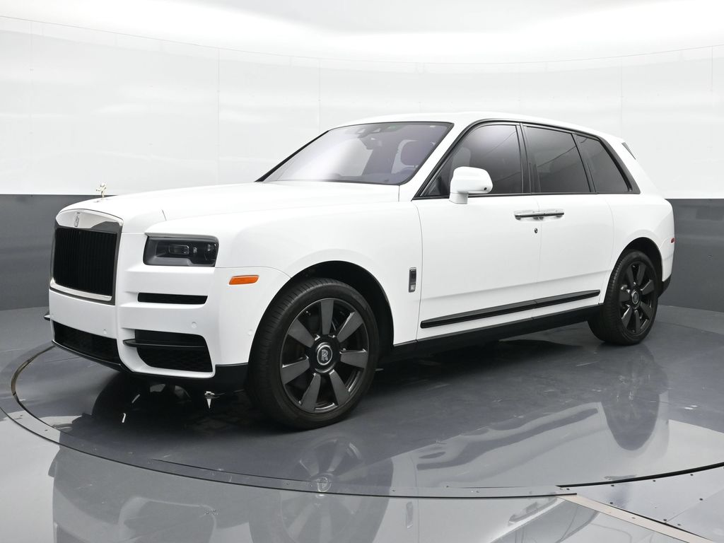 2022 Rolls-Royce Cullinan -'s photo