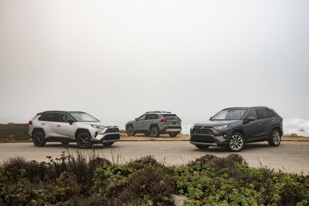 https://pictures.dealer.com/b/bramptoneasttoyota/0428/bd2e175530345d3b022c87d463d86e82x.jpg