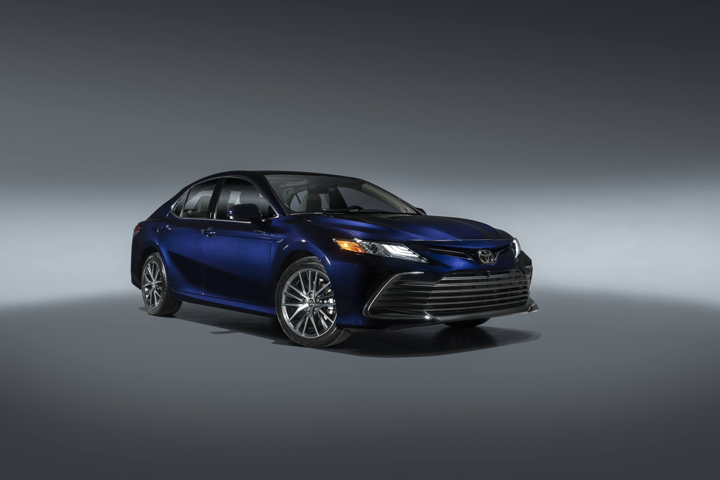 https://pictures.dealer.com/b/bramptoneasttoyota/0854/b24f5b18ff6af7618f33323f15b6f0eex.jpg