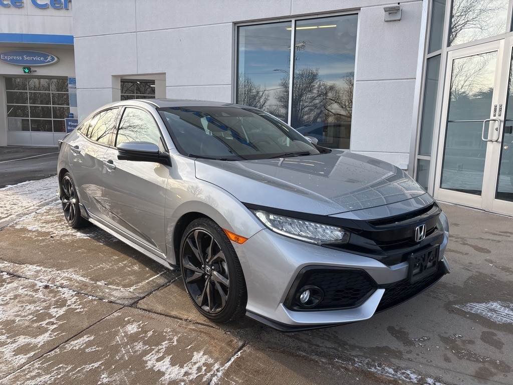 2019 Honda Civic Hatchback Sport Touring's photo