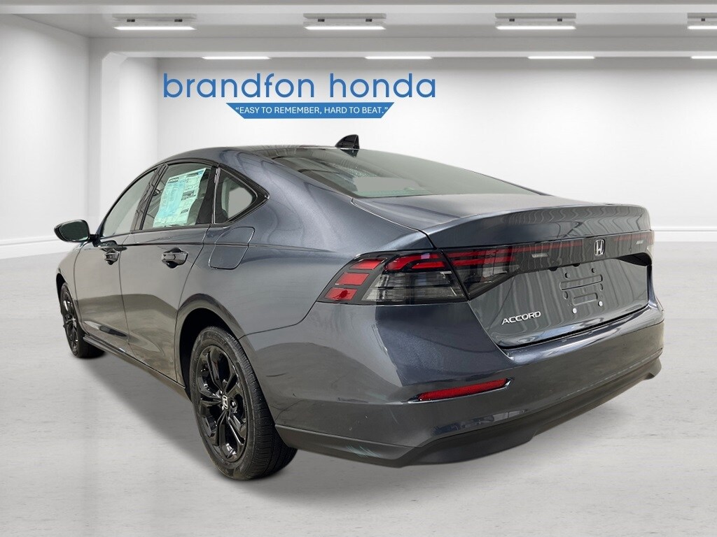 2025 Honda Accord SE photo 3