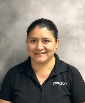 Staff member Karin Flores from ID_97e53dc3c2c1