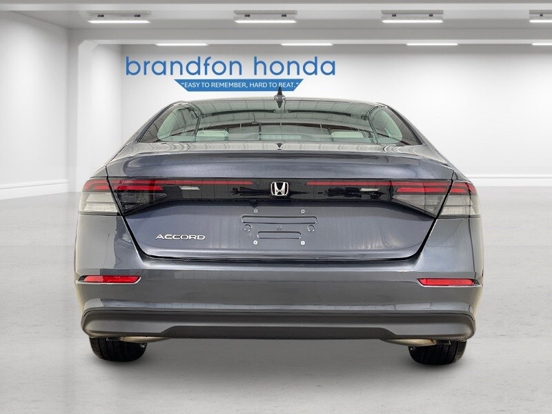 2025 Honda Accord LX photo 4