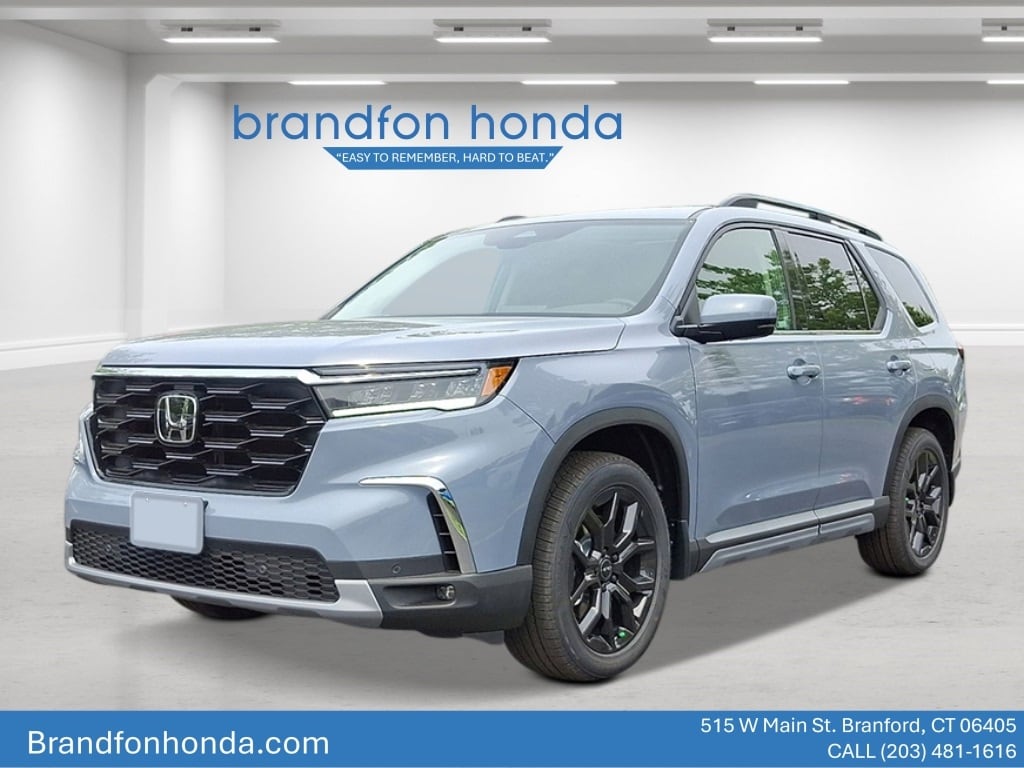 2025 Honda Pilot Touring's photo