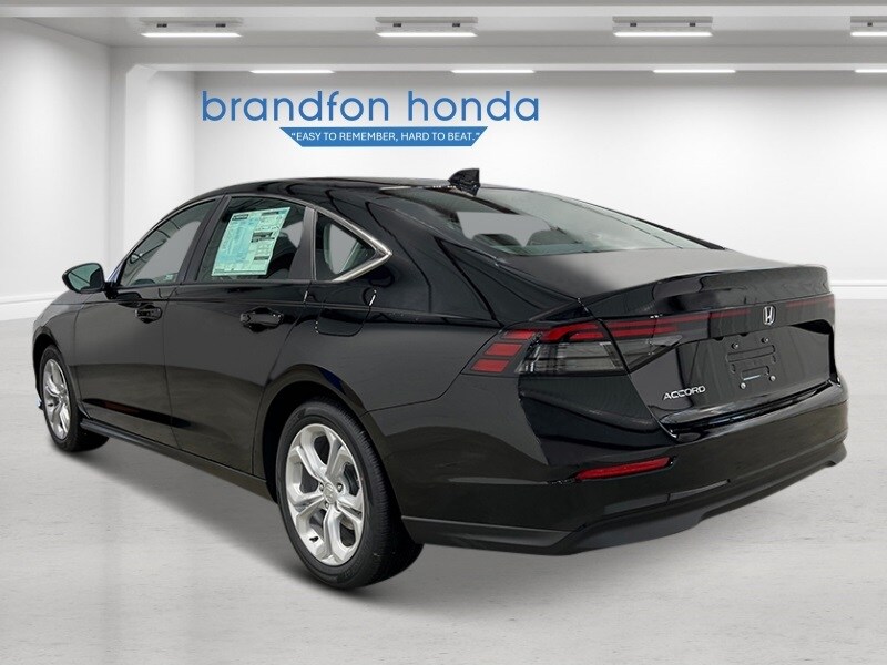 2025 Honda Accord LX photo 3