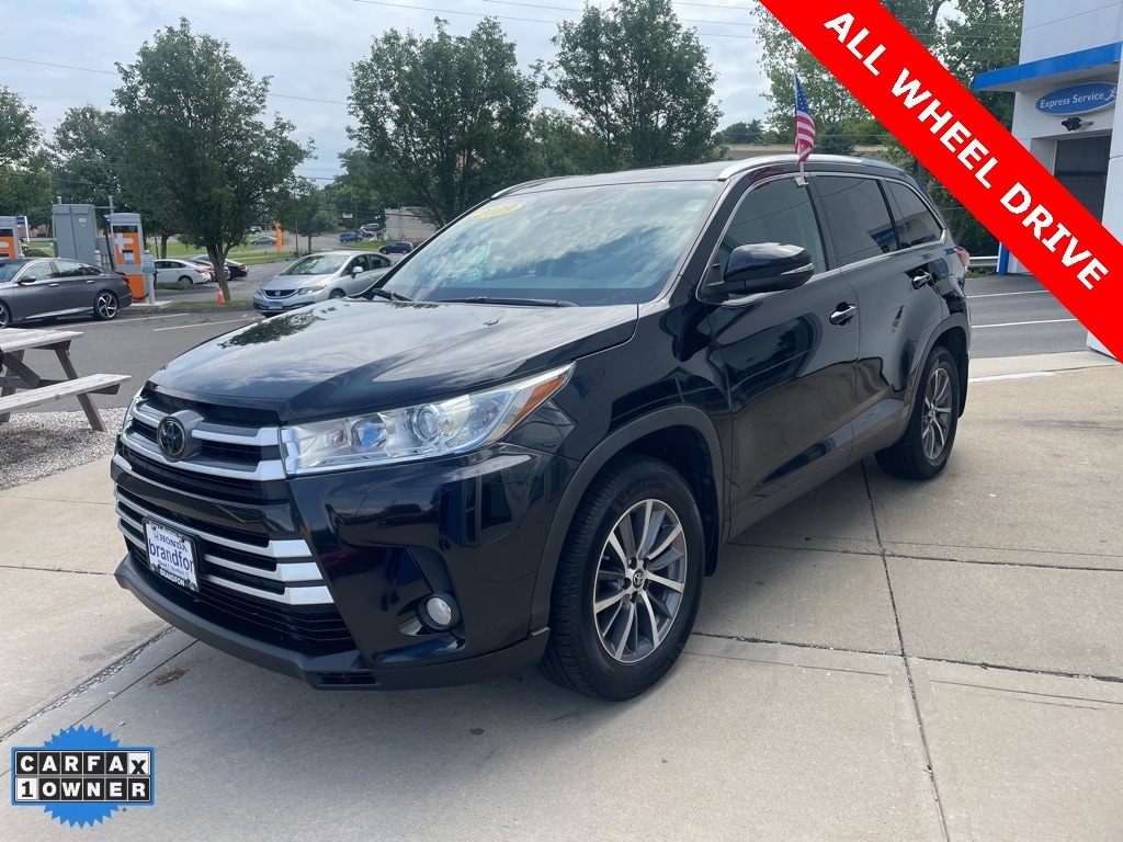 Used 2019 Toyota Highlander XLE with VIN 5TDJZRFH7KS571898 for sale in Branford, CT