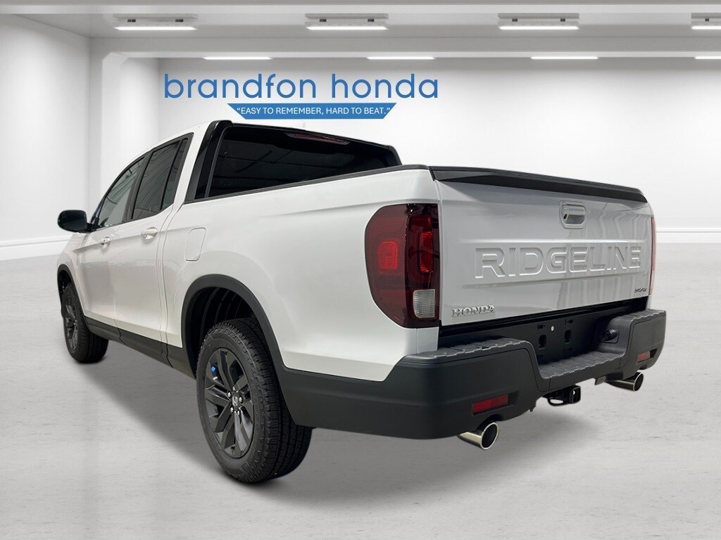 2025 Honda Ridgeline Sport photo 3