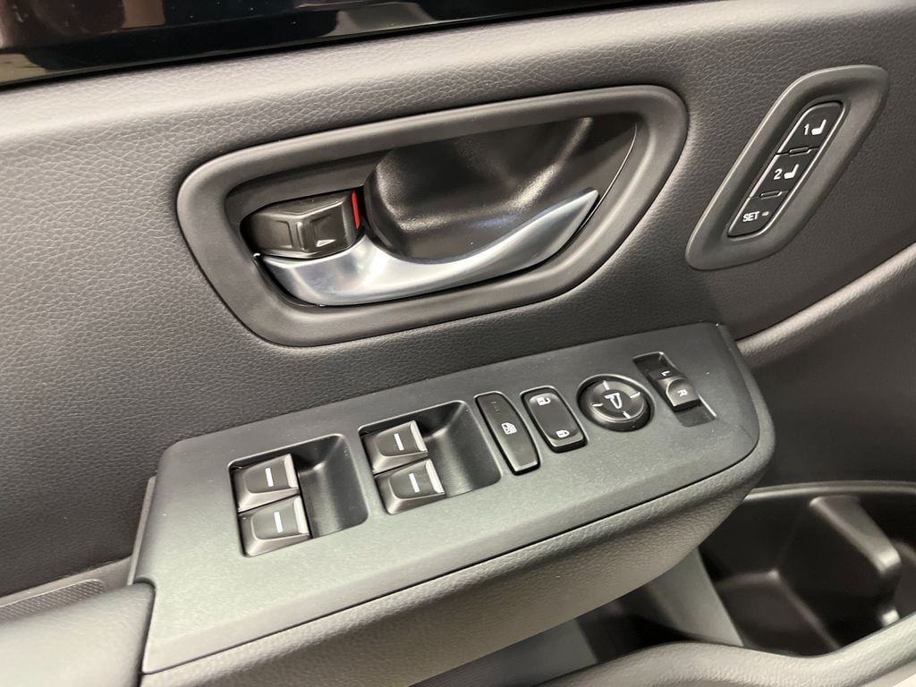 2025 Honda Pilot Touring - Photo 12