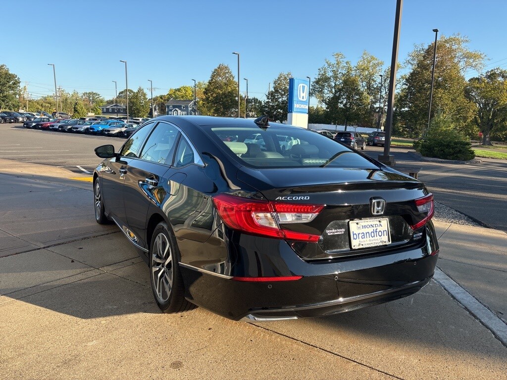 2018 Honda Accord Hybrid Touring photo 4