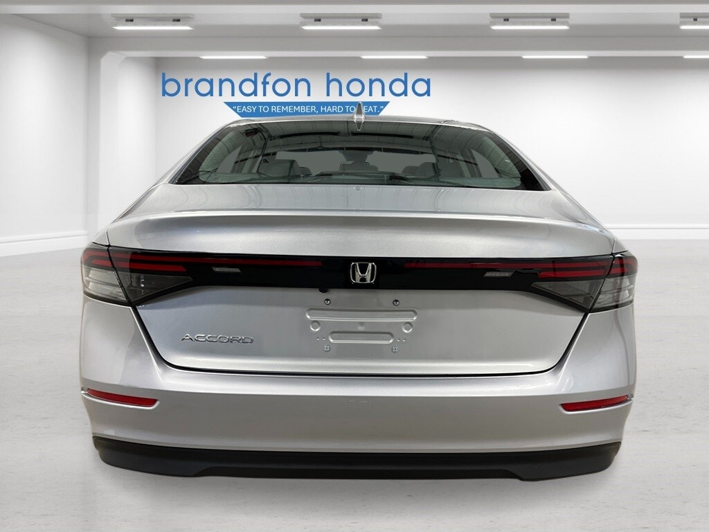 2025 Honda Accord LX photo 4