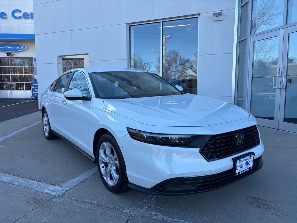 2023 Honda Accord LX's photo