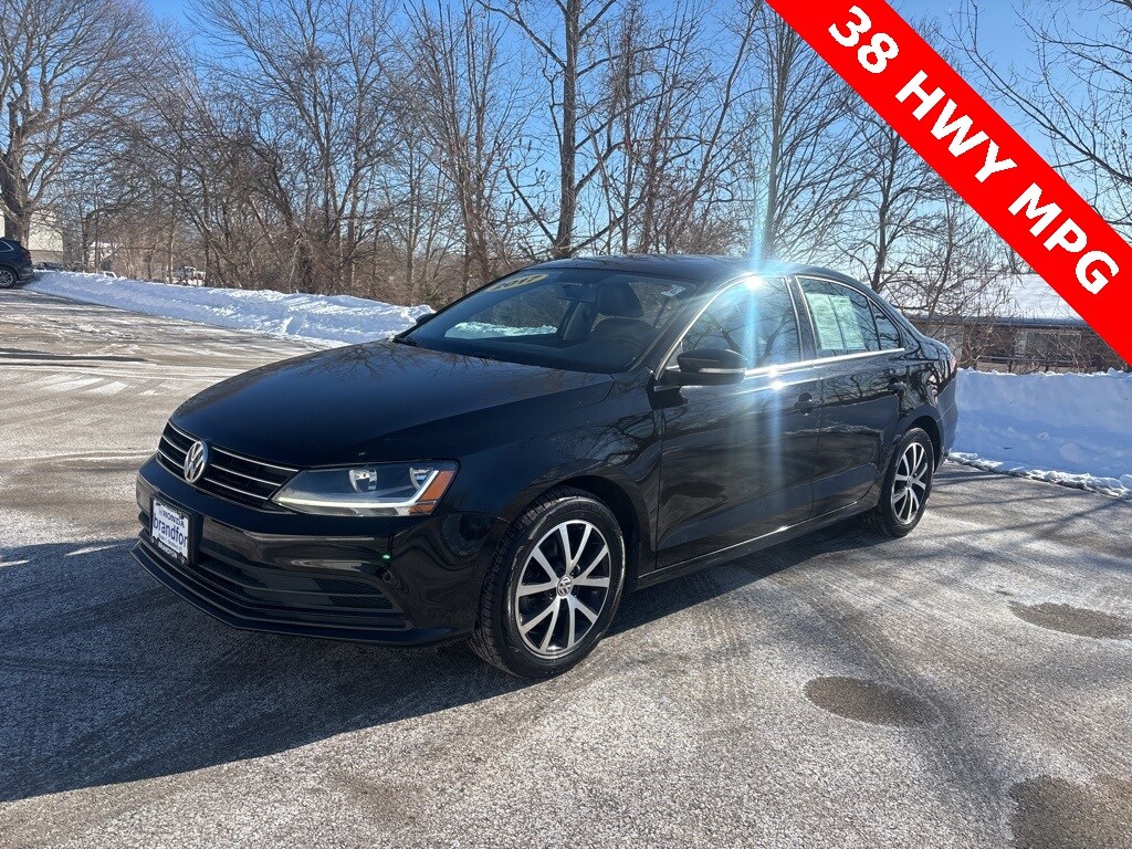 Used 2017 Volkswagen Jetta 1.4T SE Sedan