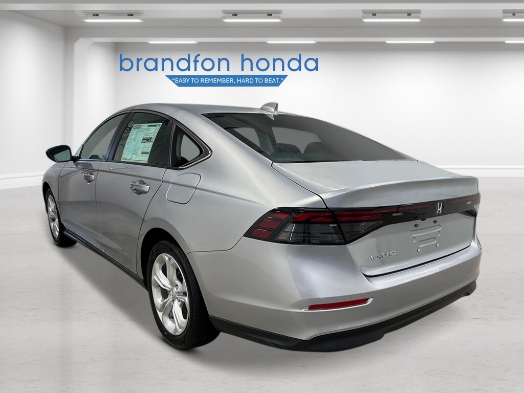 2025 Honda Accord LX photo 3