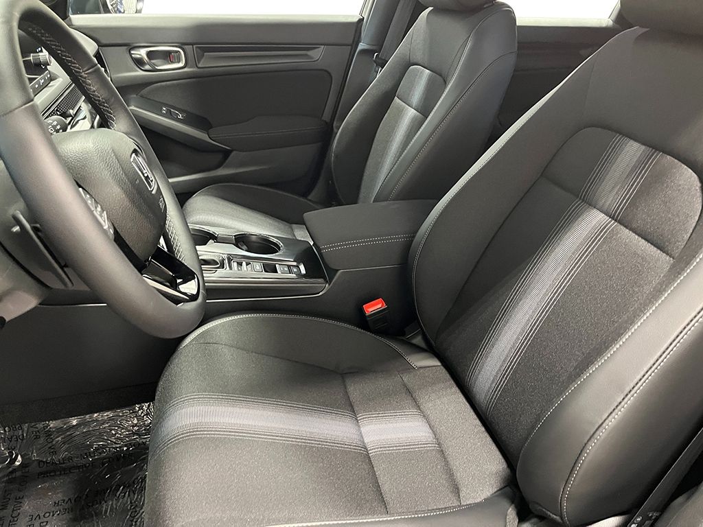 2025 Honda Civic Hatchback Sport - Photo 13