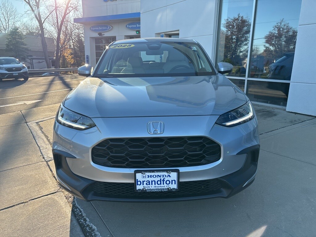 2025 Honda HR-V LX photo 2