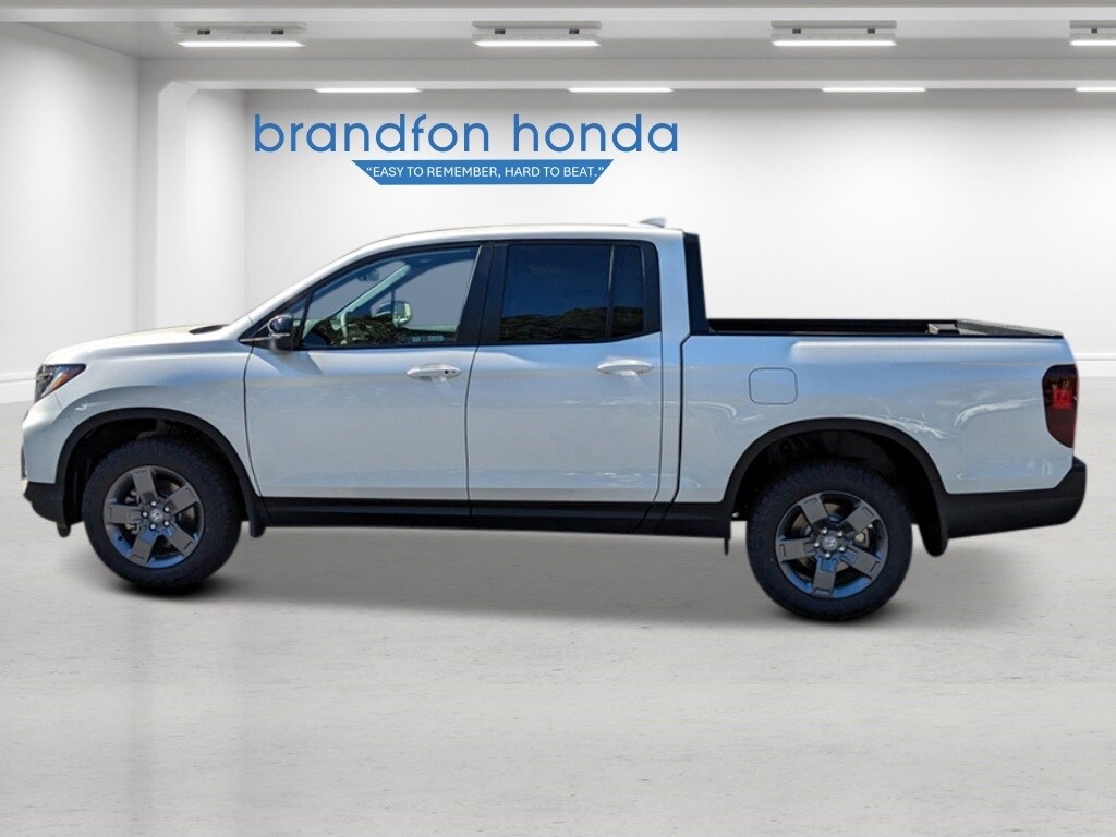 2025 Honda Ridgeline TrailSport photo 2