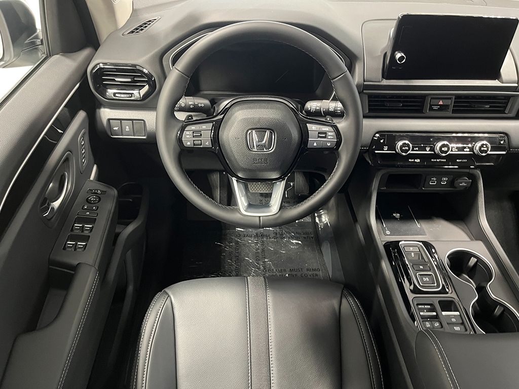 2025 Honda Pilot Touring - Photo 14