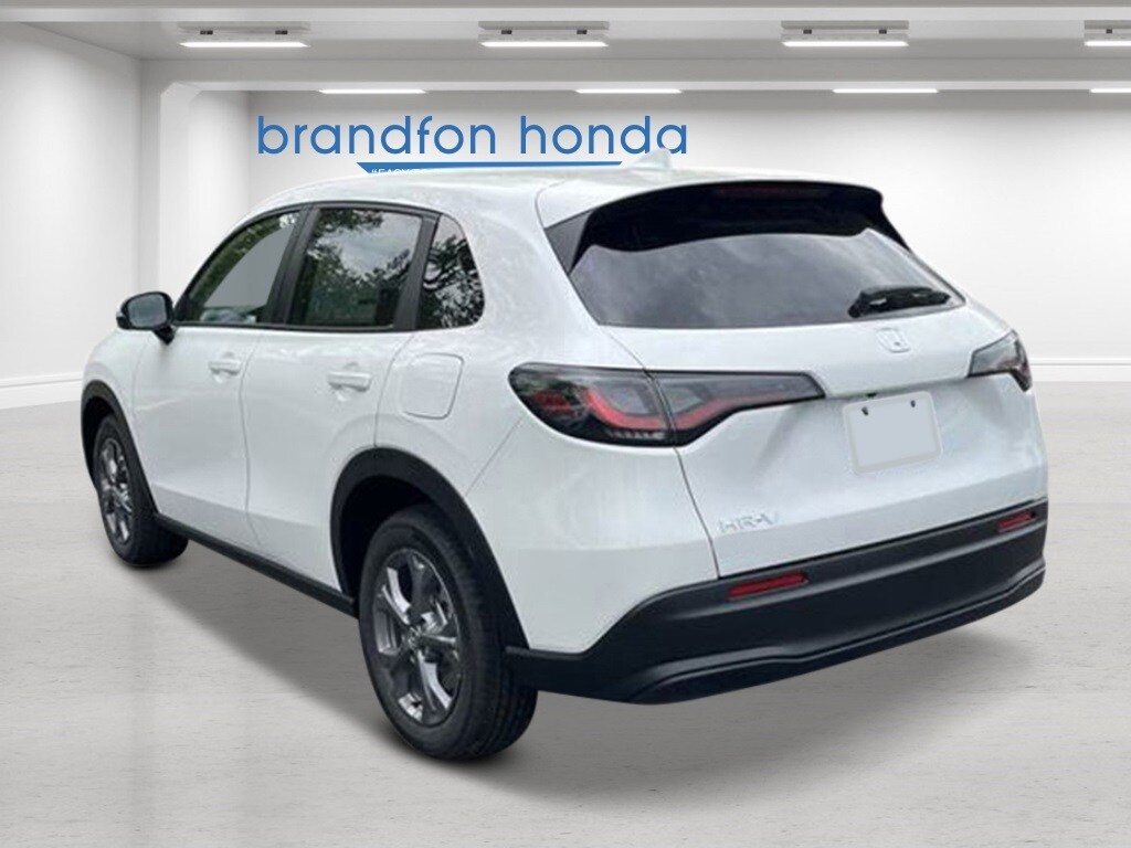 2026 Honda HR-V LX photo 3