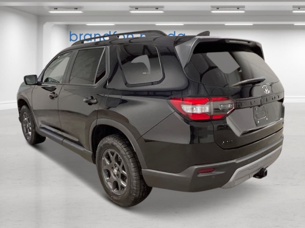 New 2025 Honda Pilot TrailSport SUV