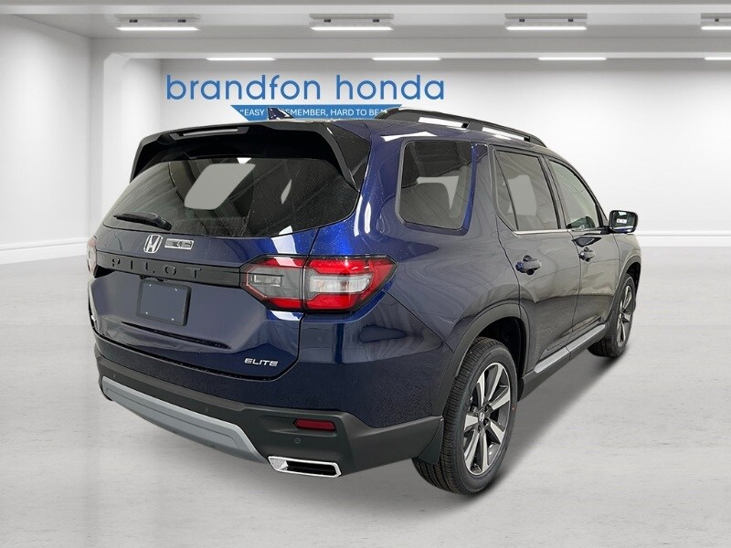 2025 Honda Pilot Touring photo 3
