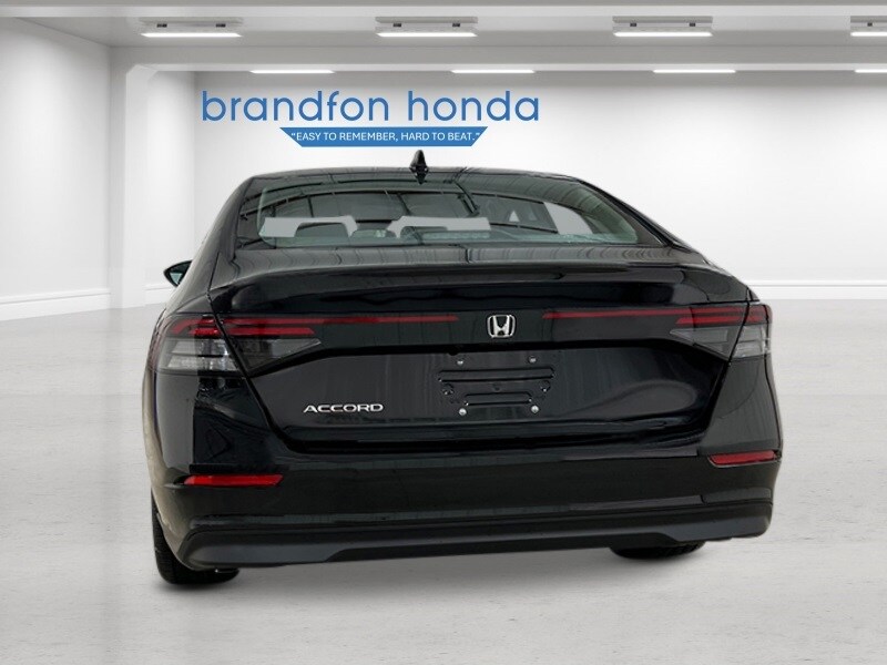 2025 Honda Accord LX photo 4