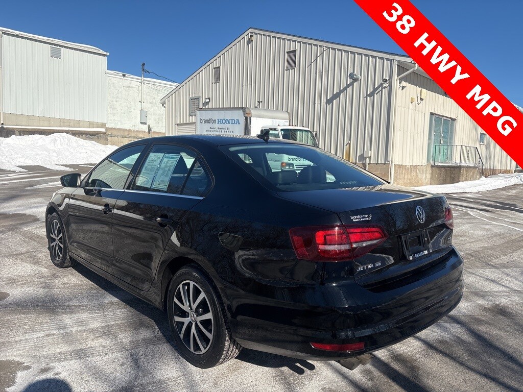 Used 2017 Volkswagen Jetta 1.4T SE Sedan