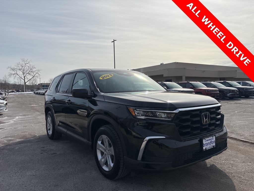 Used 2023 Honda Pilot LX SUV