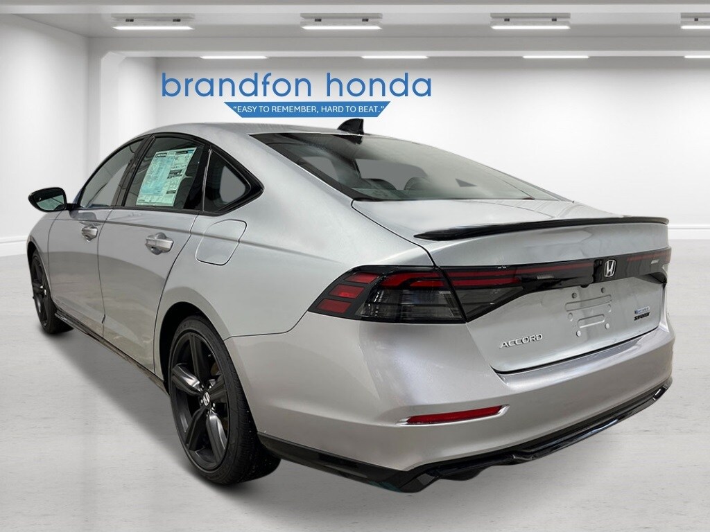2025 Honda Accord Hybrid Sport-L photo 3
