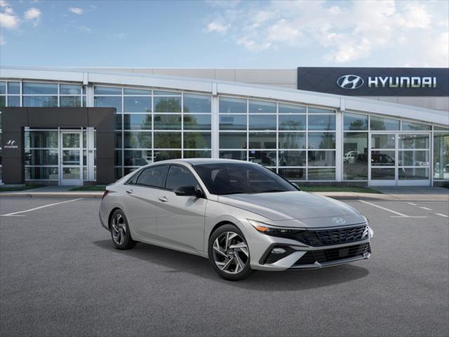 2025 Hyundai Elantra SEL Sport photo 2