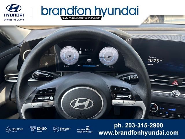 2024 Hyundai Elantra SEL - Photo 16