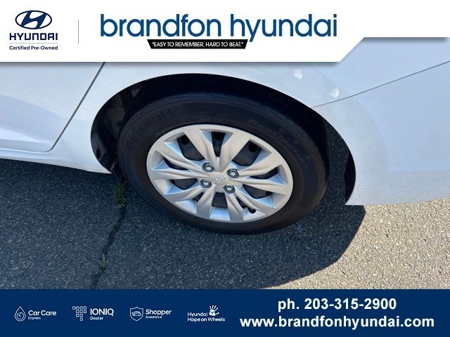 2021 Hyundai Accent SE - Photo 26