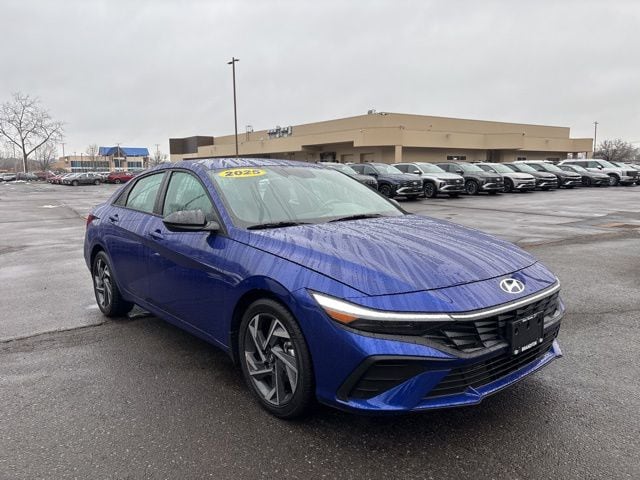 2025 Hyundai Elantra Sedan 