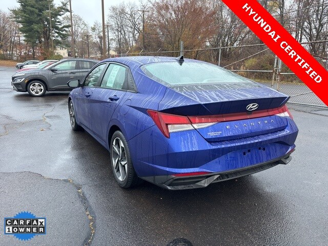 2023 Hyundai Elantra SEL photo 4