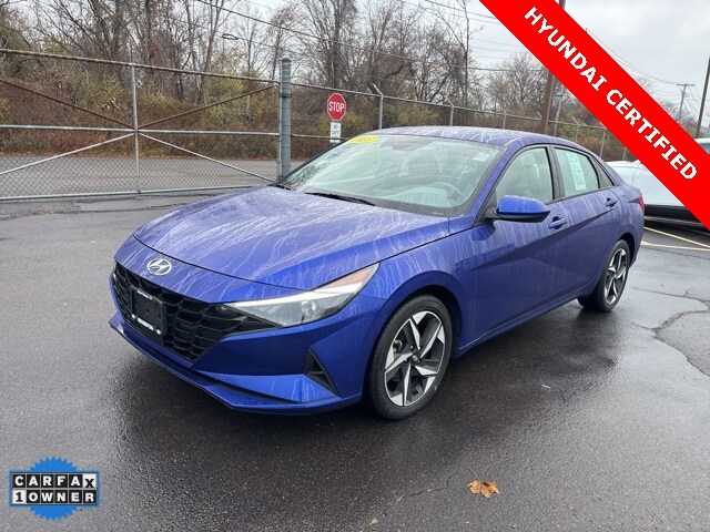 2023 Hyundai Elantra SEL photo 3