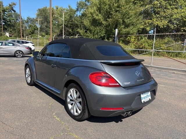 2014 Volkswagen Beetle TDI Convertible photo 4