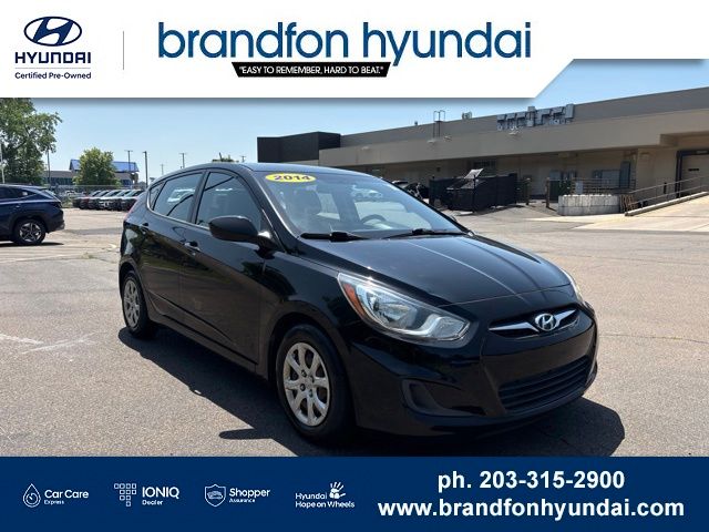 2014 Hyundai Accent GS 5-Door 6-Speed Automatic's photo