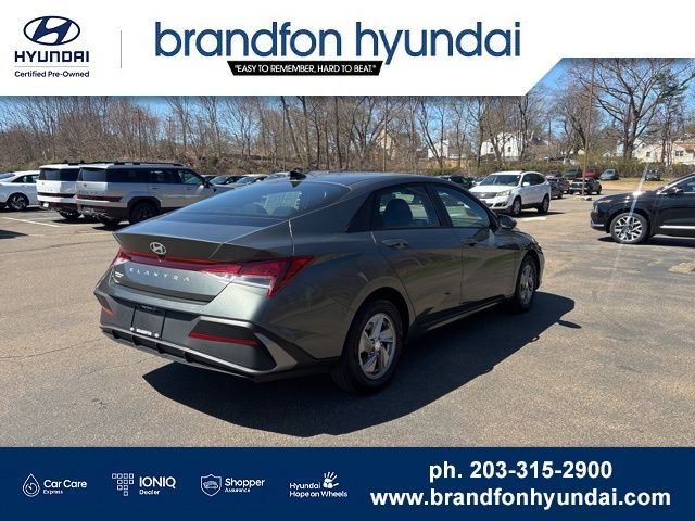 2026 Hyundai Elantra SE - Photo 6
