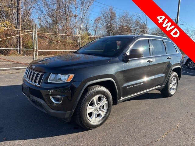 2016 Jeep Grand Cherokee Laredo photo 2