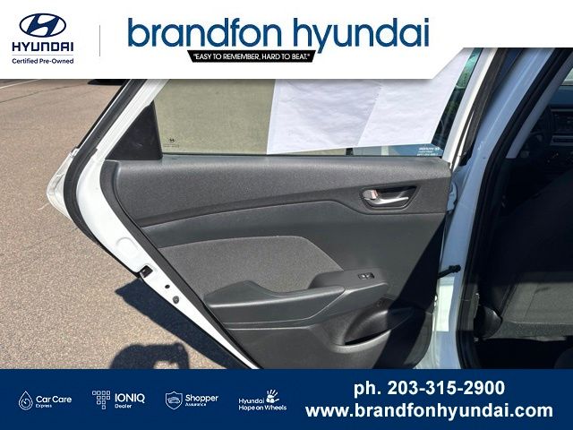 2021 Hyundai Accent SE - Photo 6