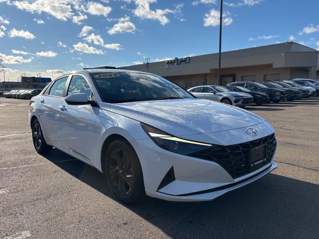 2022 Hyundai Elantra SEL