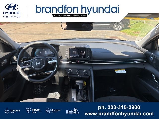 2026 Hyundai Elantra SE - Photo 12