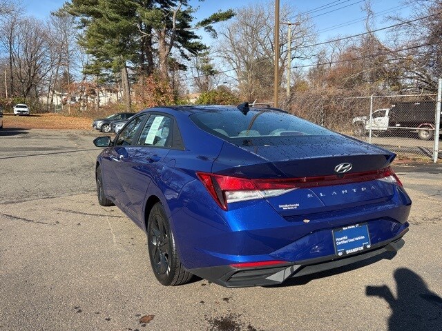2023 Hyundai Elantra SEL photo 4