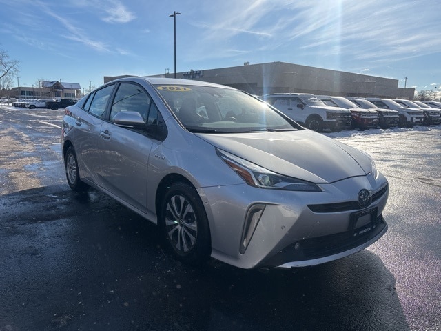 2021 Toyota Prius LE's photo