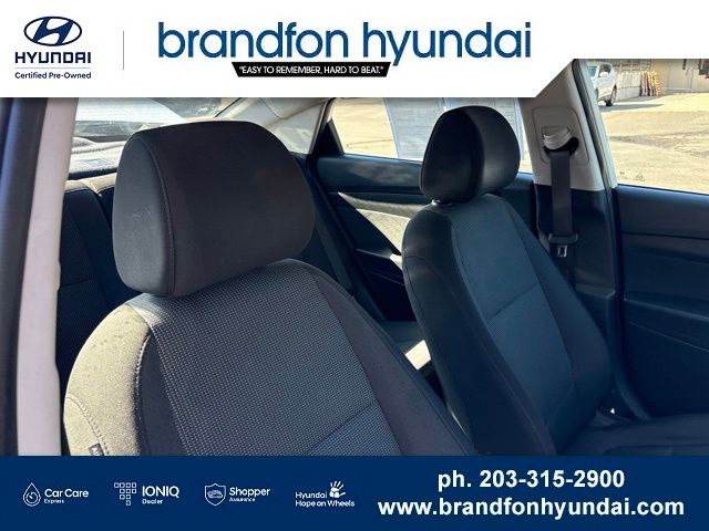 2021 Hyundai Accent SE - Photo 23