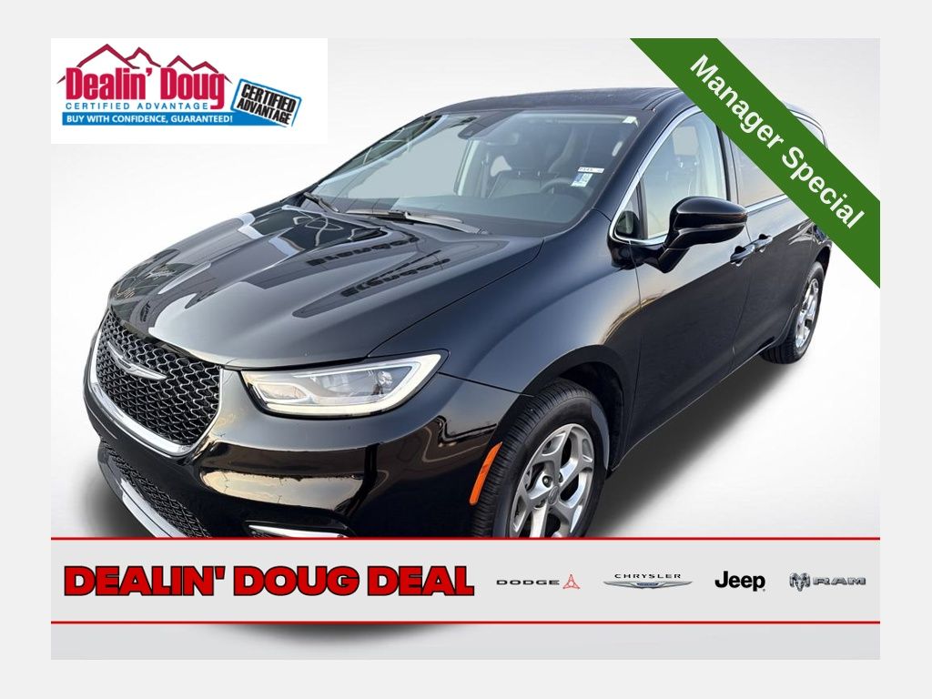 2024 Chrysler Pacifica Limited's photo